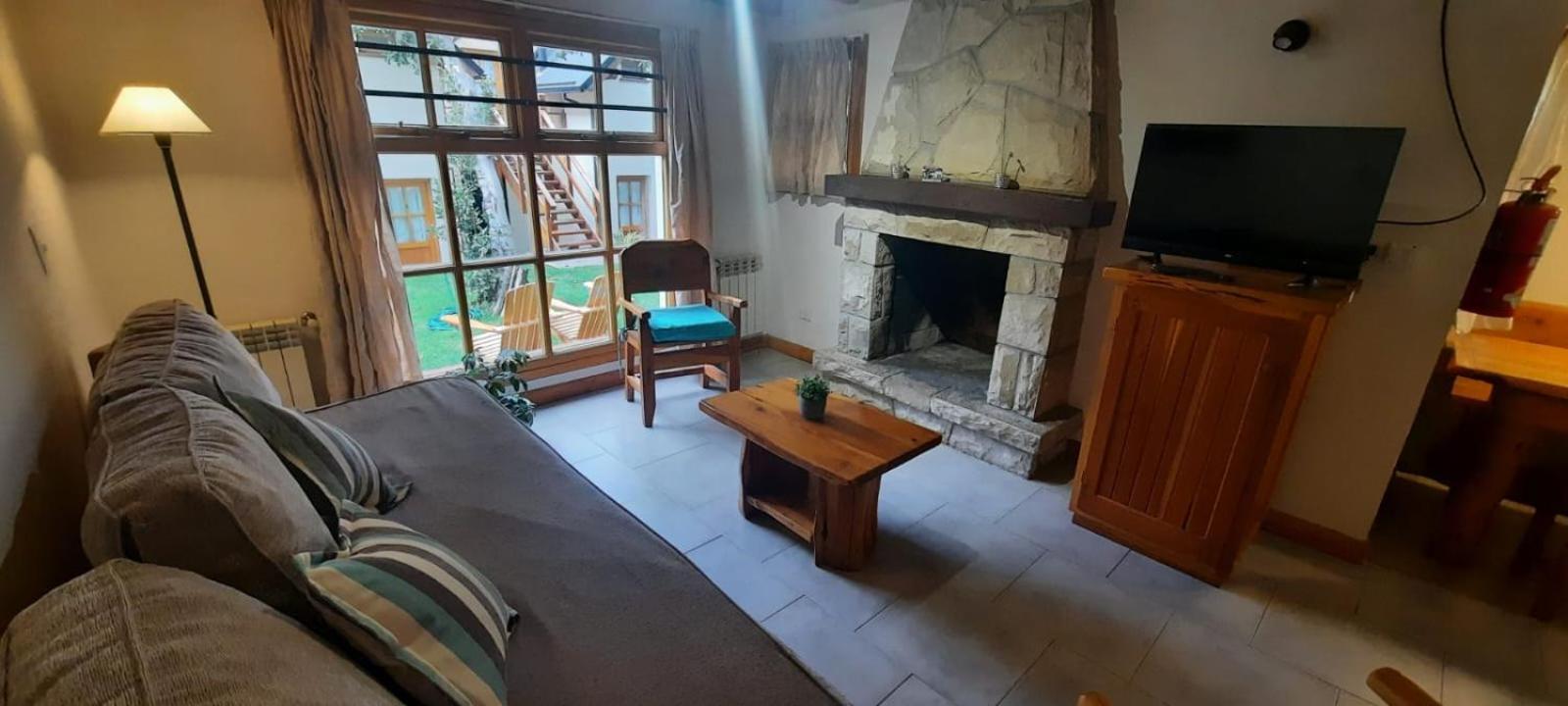 Apart Hotel Bungalows El Viejo Cipres San Carlos de Bariloche Dış mekan fotoğraf